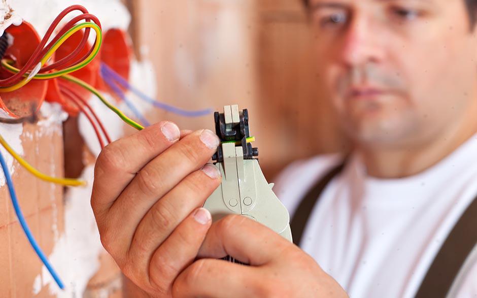 électricien installateur Paris 8